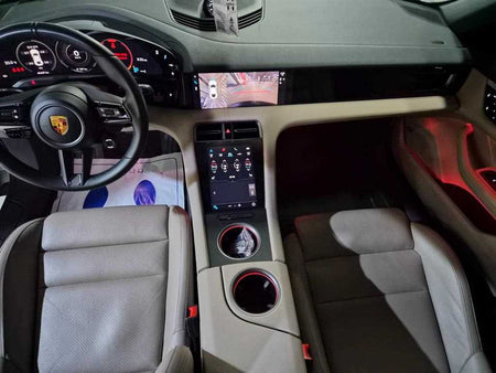 Porsche Taycan — photo 10