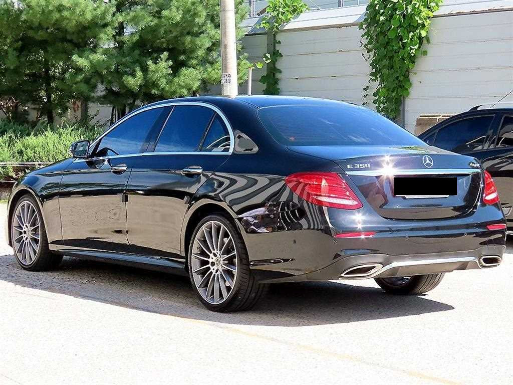 Mercedes-Benz E-Class — photo 03
