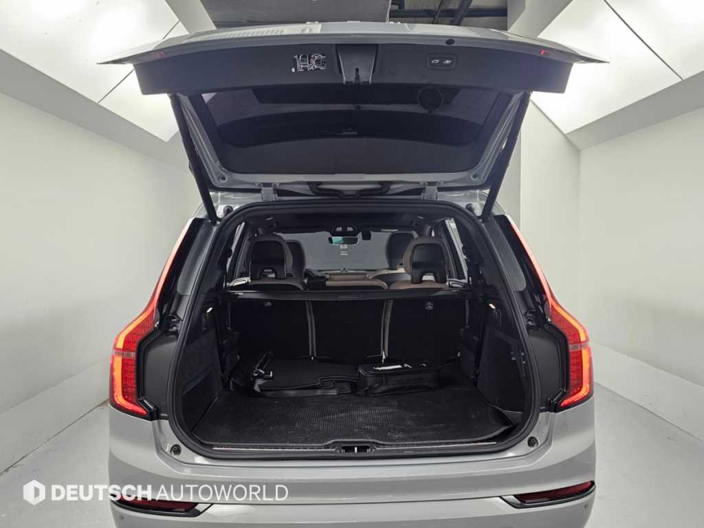 Volvo XC90 — photo 05