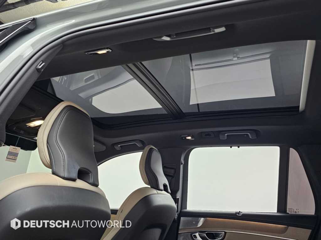 Volvo XC90 — photo 06