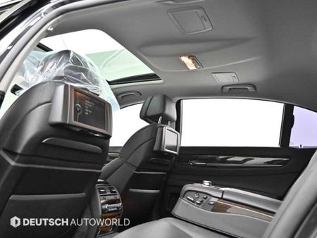 BMW 7-Series — photo 19