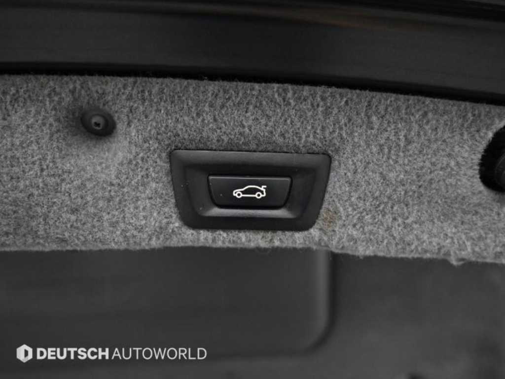 BMW 7-Series — photo 20