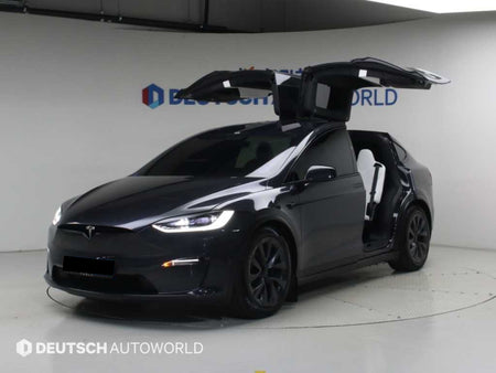 Tesla Model X — photo 01
