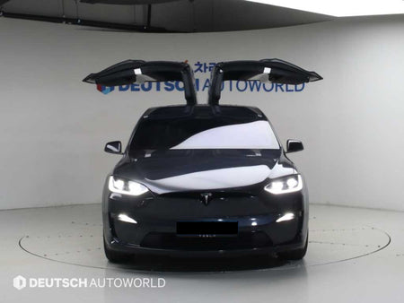 Tesla Model X — photo 03