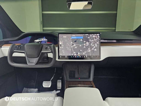 Tesla Model X — photo 07