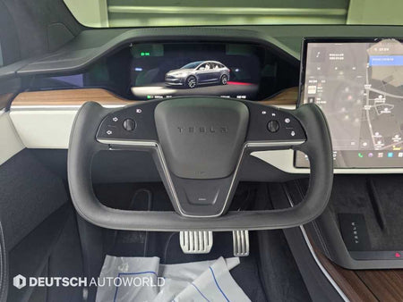 Tesla Model X — photo 13