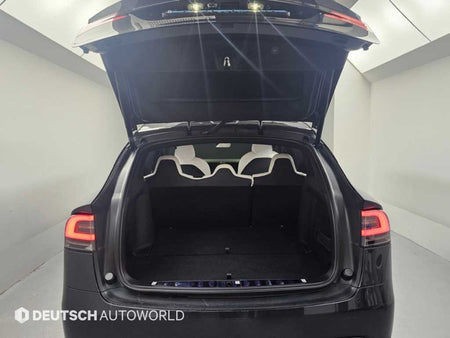 Tesla Model X — photo 17