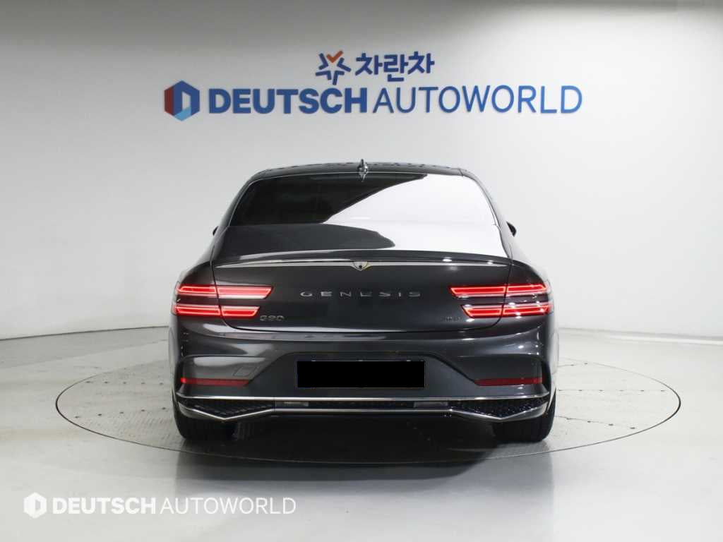 Genesis G80 — photo 04
