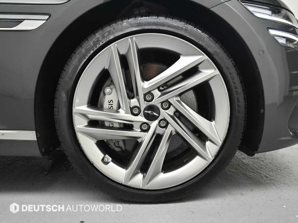Genesis G80 — photo 05