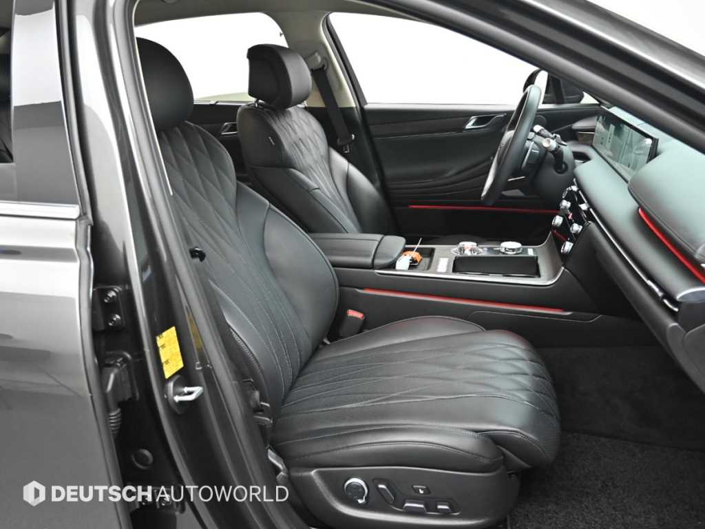 Genesis G80 — photo 10