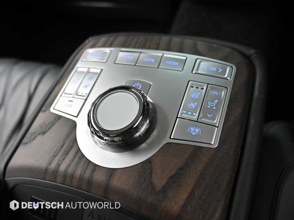Genesis G80 — photo 16