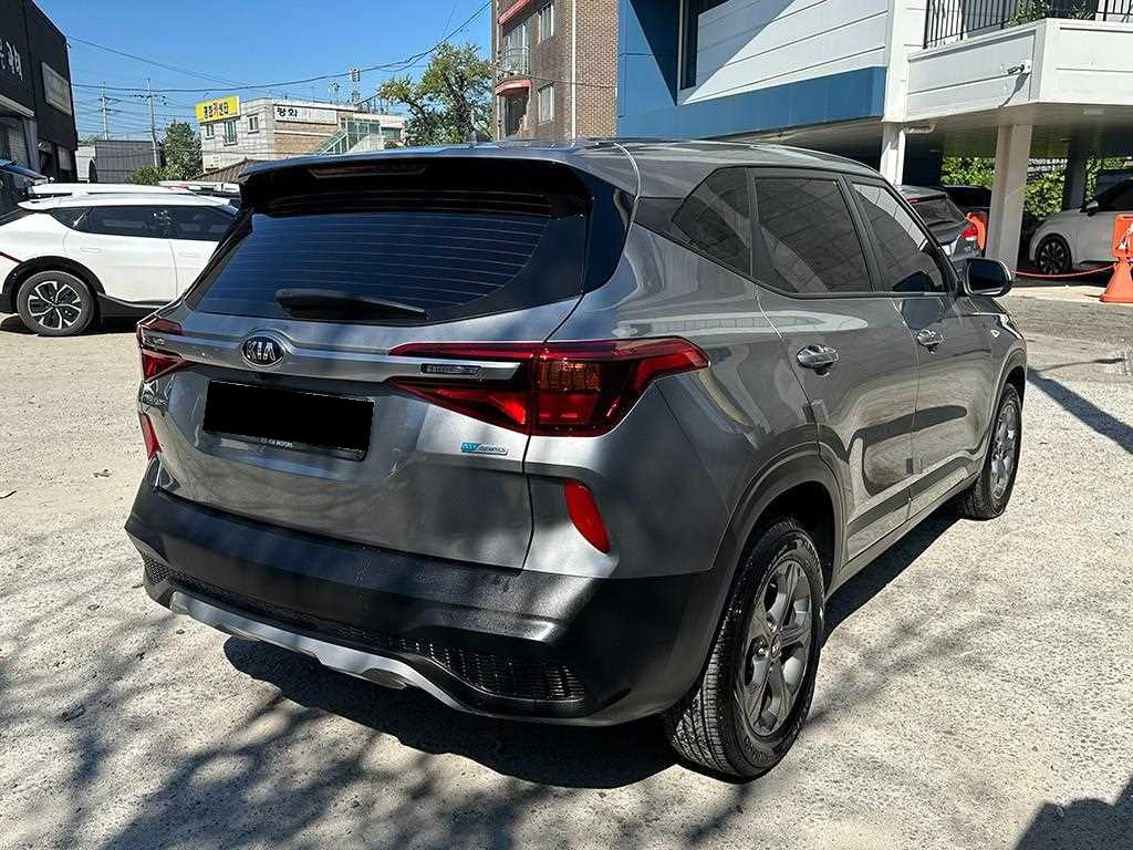 Kia Seltos — photo 03