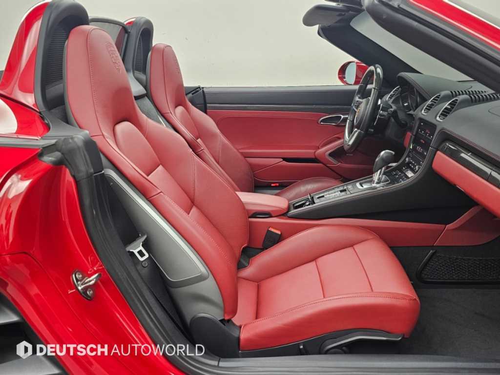 Porsche 718 — photo 10