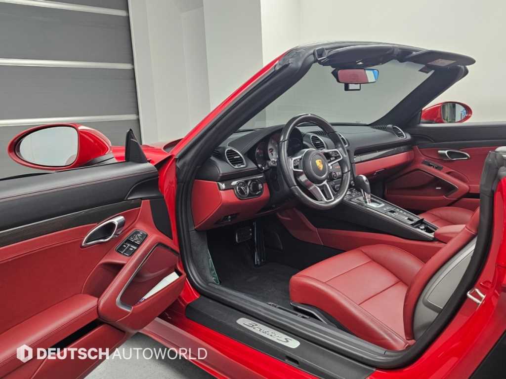 Porsche 718 — photo 11