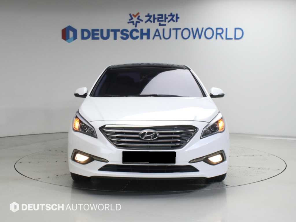 Hyundai Sonata — photo 03