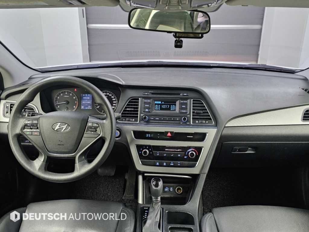 Hyundai Sonata — photo 07