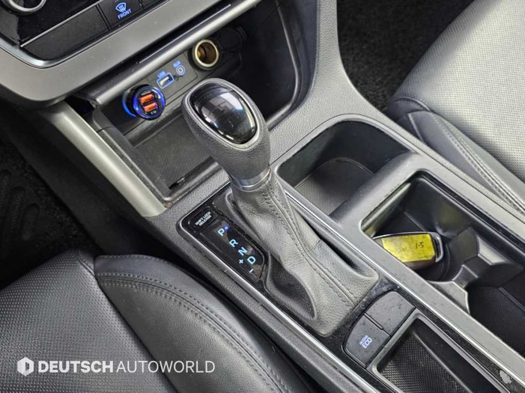 Hyundai Sonata — photo 09