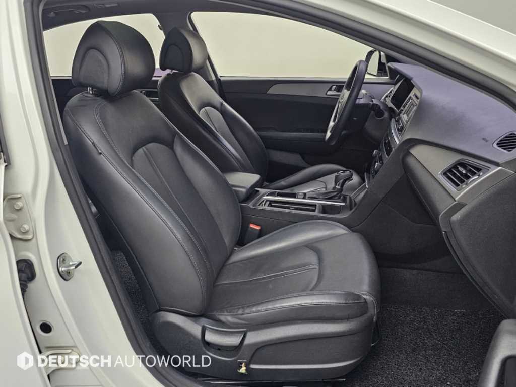 Hyundai Sonata — photo 10