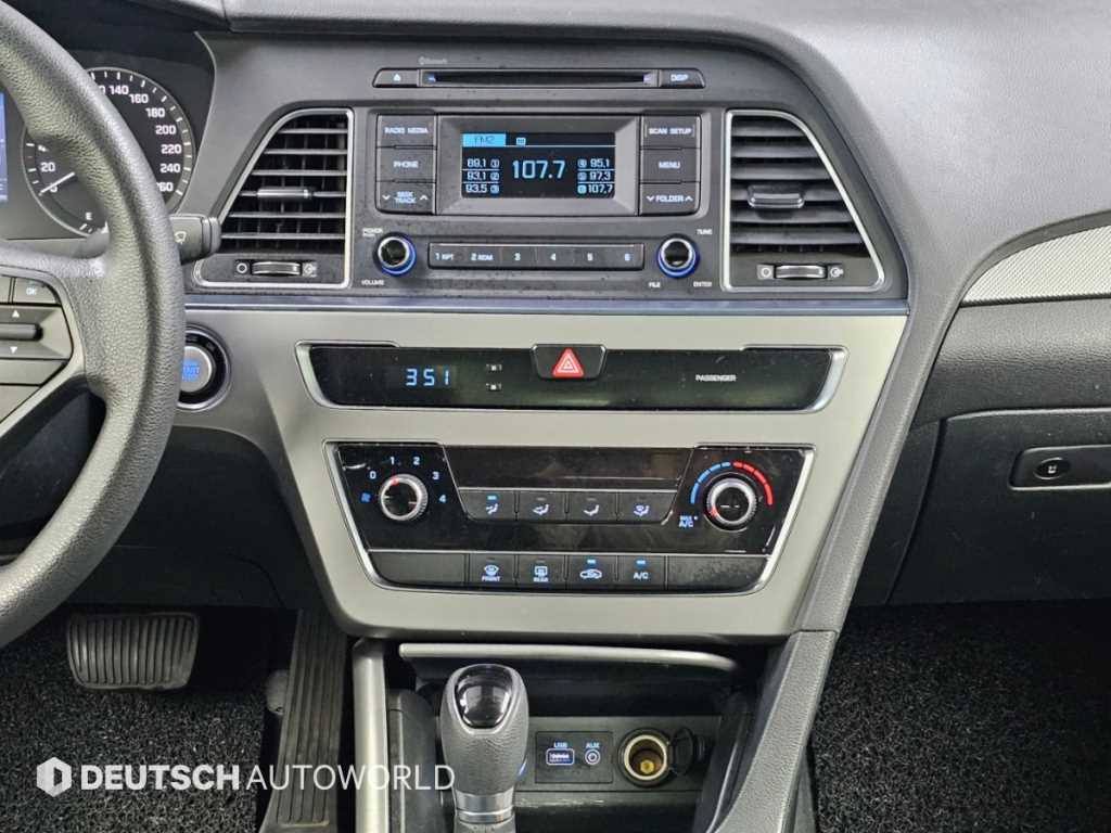 Hyundai Sonata — photo 14