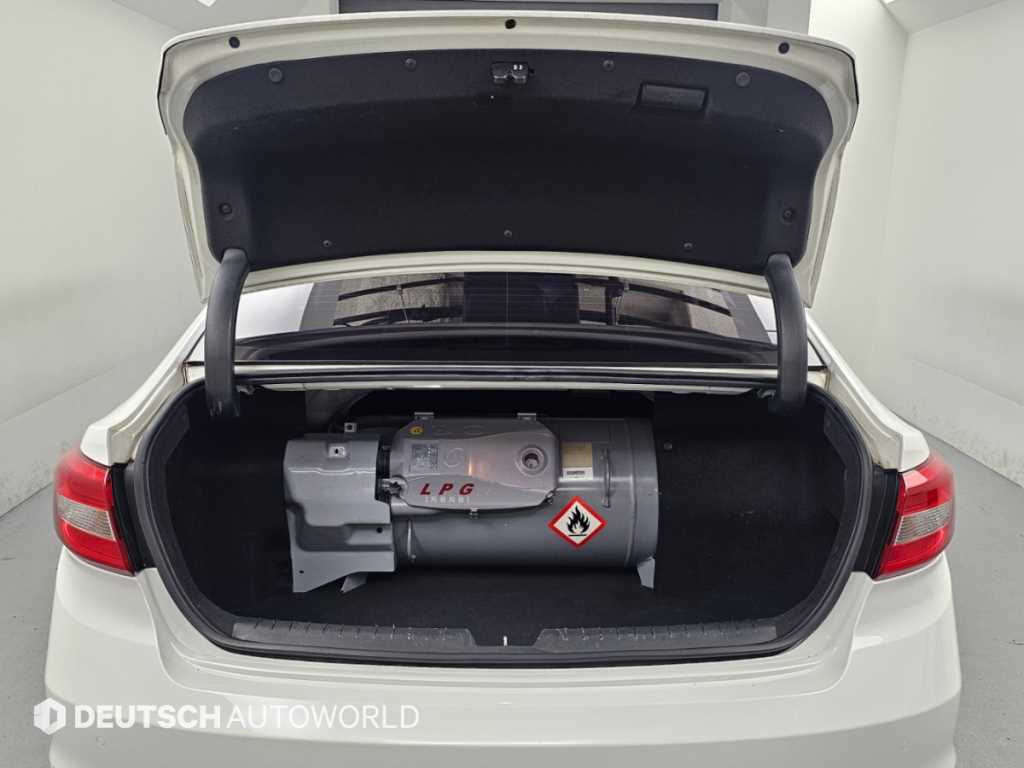 Hyundai Sonata — photo 19