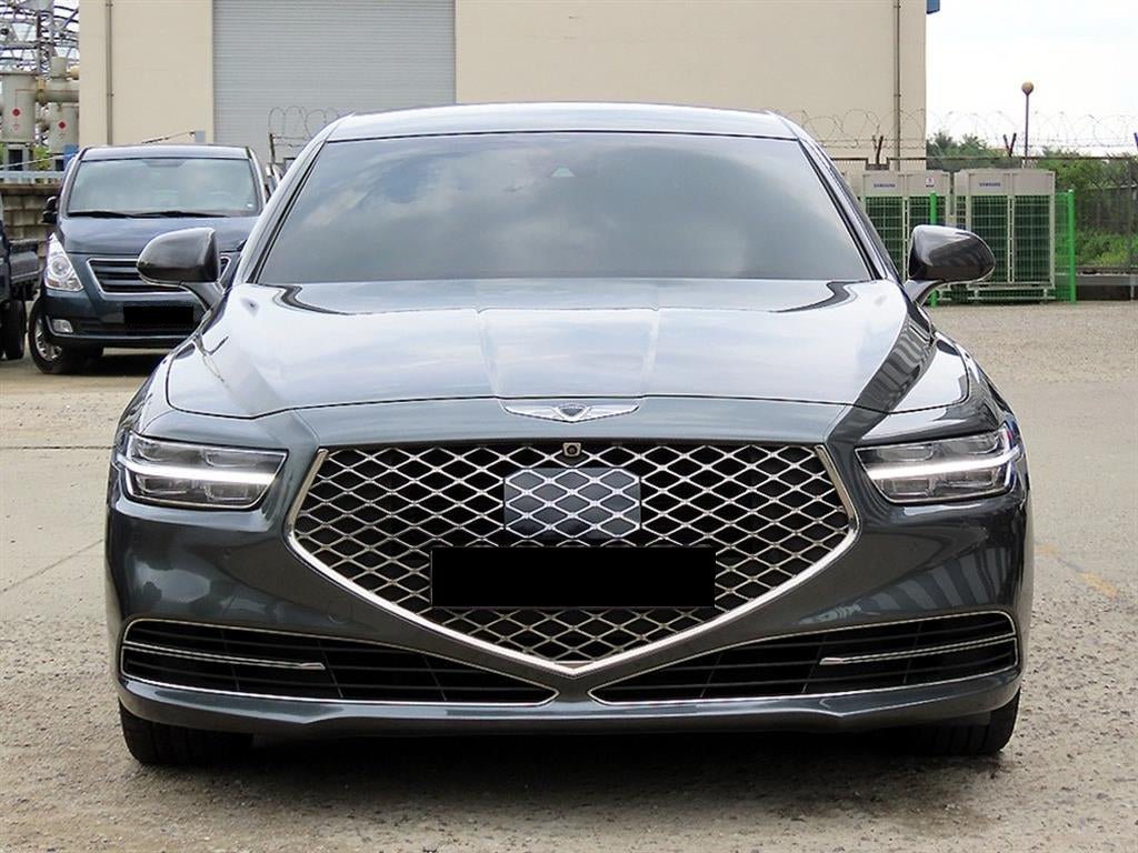 Genesis G90 — photo 01