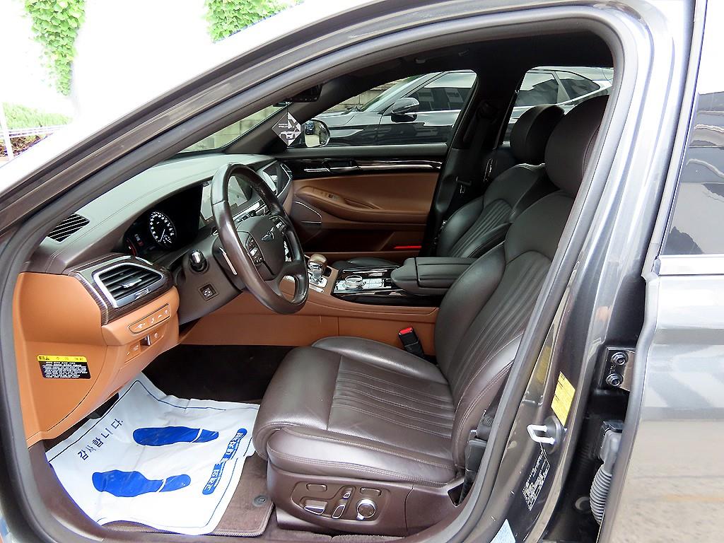 Genesis G90 — photo 05