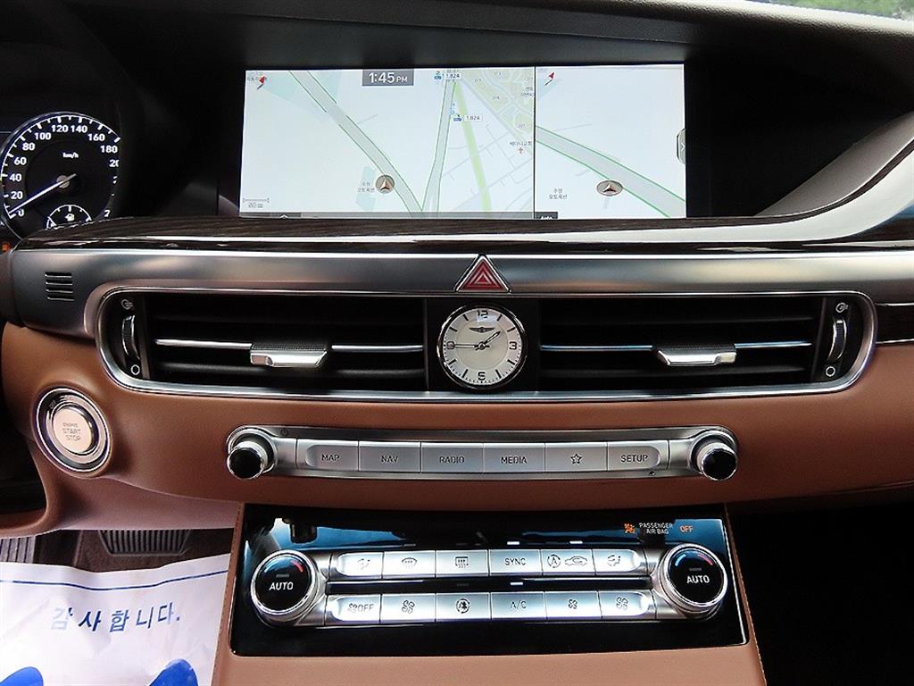 Genesis G90 — photo 13