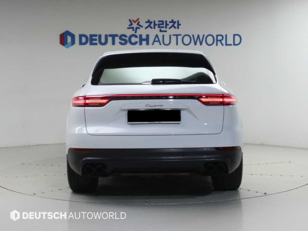Porsche Cayenne — photo 04