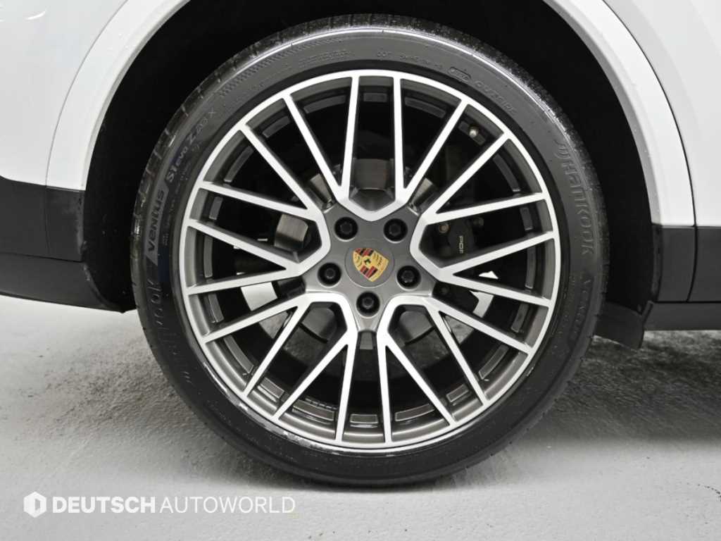 Porsche Cayenne — photo 05