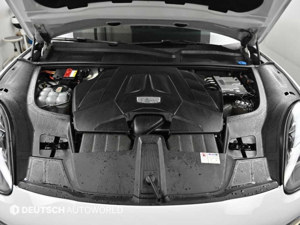 Porsche Cayenne — photo 06