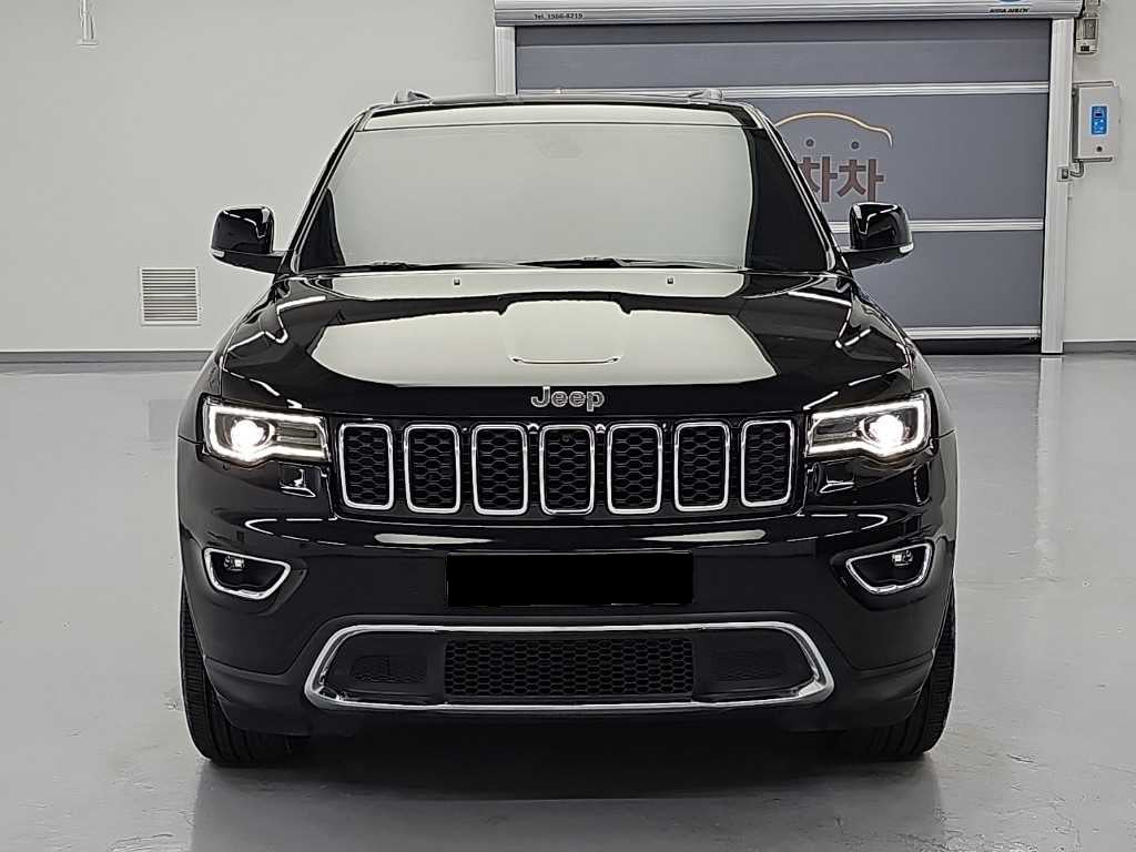 Jeep Cherokee — photo 02