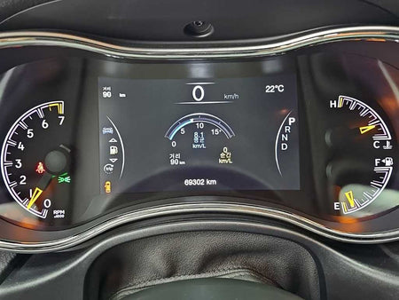 Jeep Cherokee — photo 06