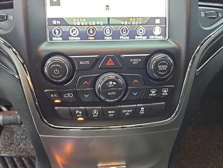 Jeep Cherokee — photo 10