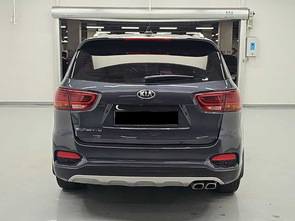 Kia Sorento — photo 03