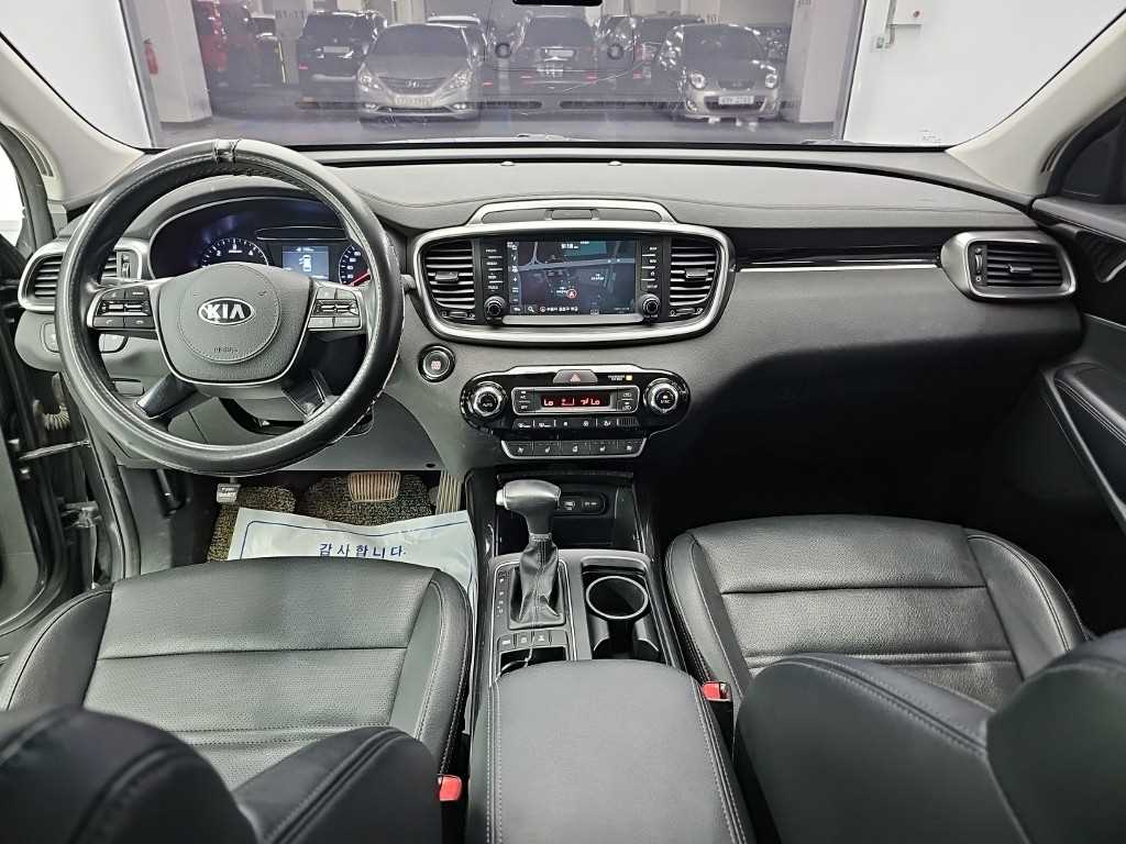 Kia Sorento — photo 07