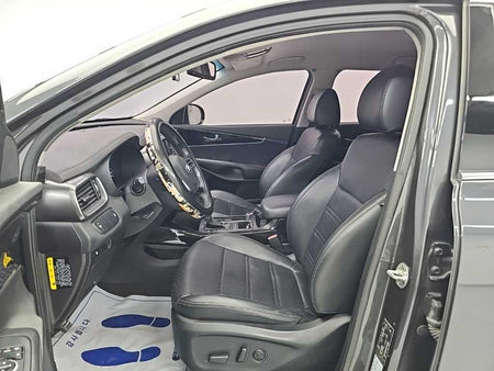 Kia Sorento — photo 11