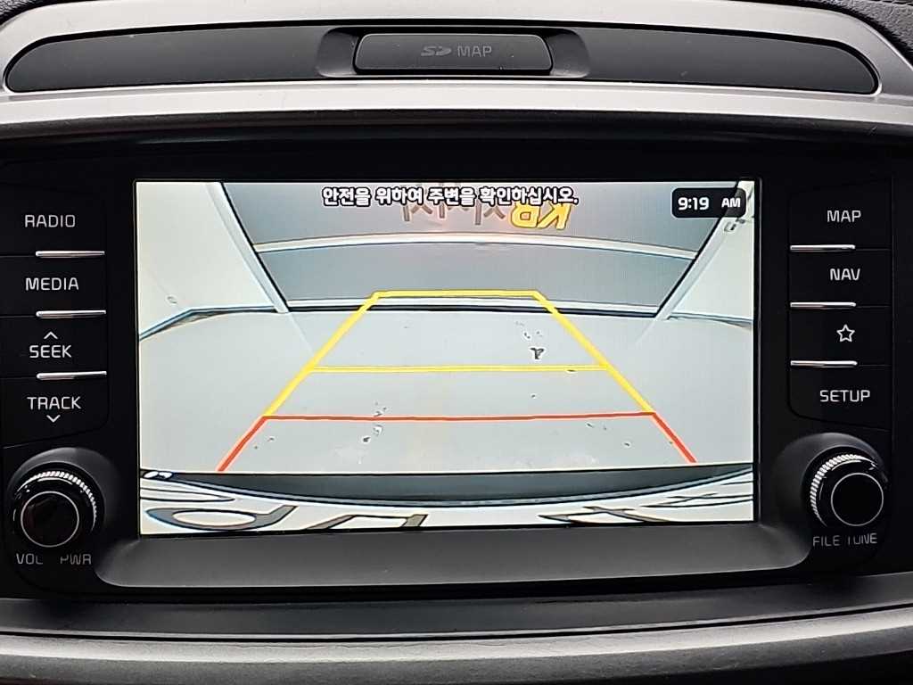 Kia Sorento — photo 16