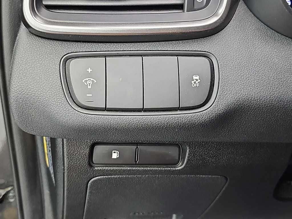 Kia Sorento — photo 19