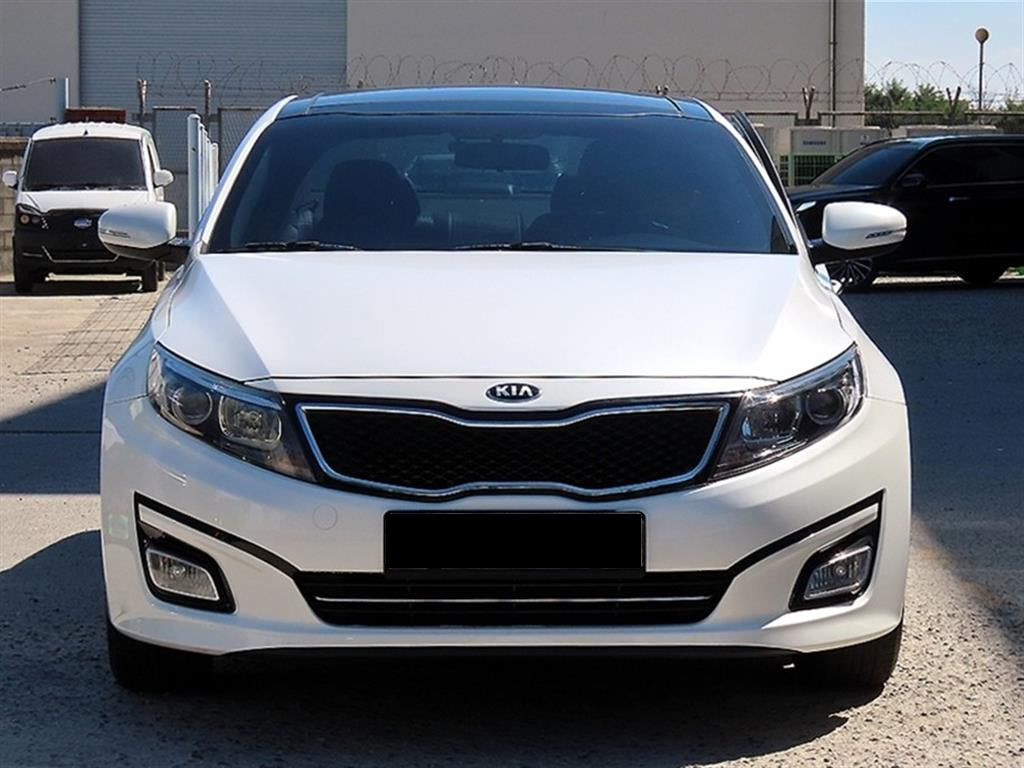 Kia K5 — photo 01