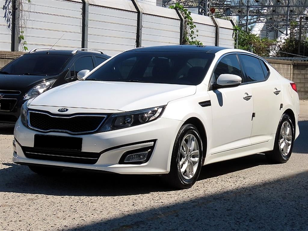Kia K5 — photo 02