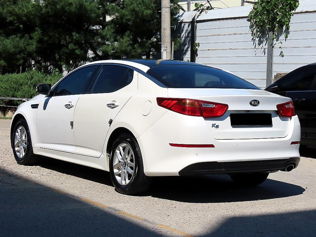 Kia K5 — photo 03