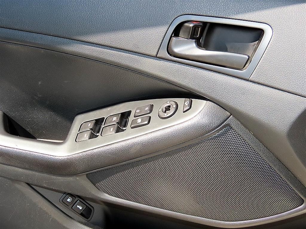 Kia K5 — photo 11