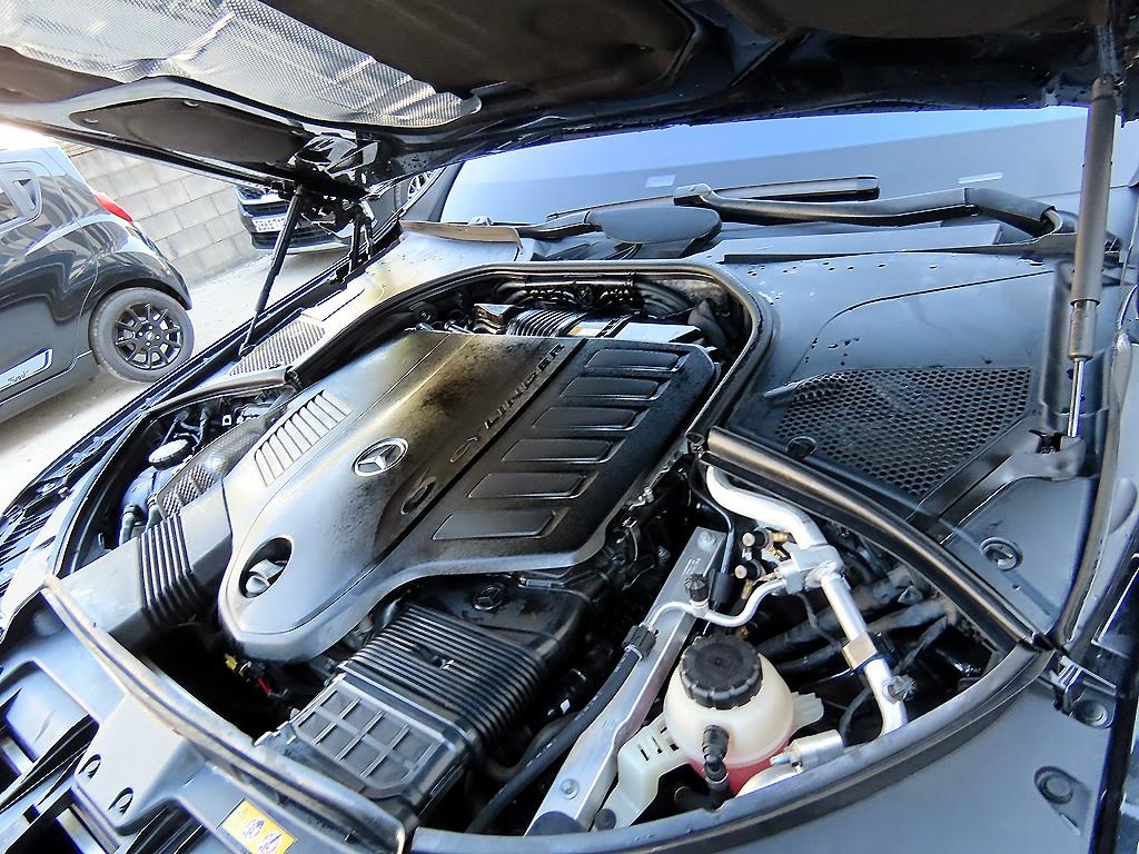 Mercedes-Benz S-Class — photo 19