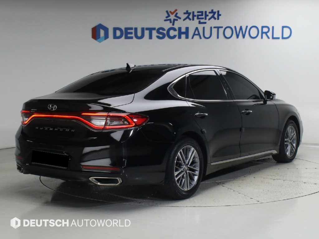 Hyundai Grandeur — photo 02