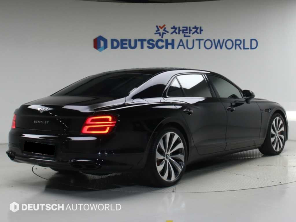 Bentley Flying Spur — photo 02