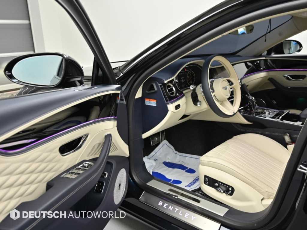 Bentley Flying Spur — photo 11