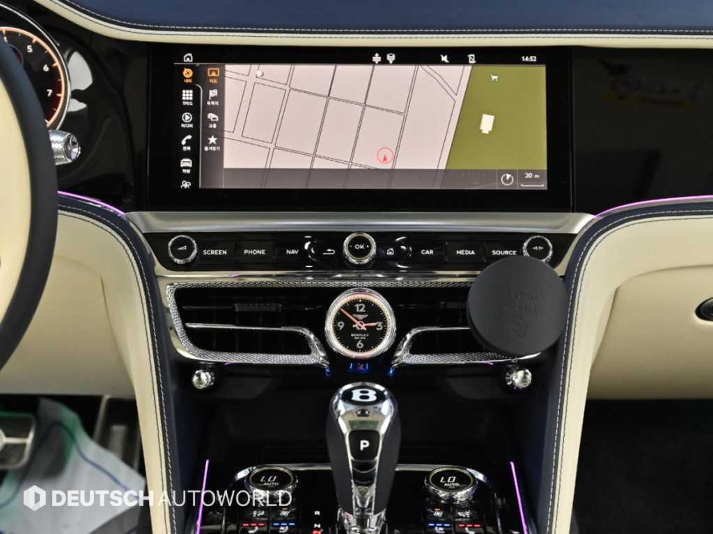Bentley Flying Spur — photo 14