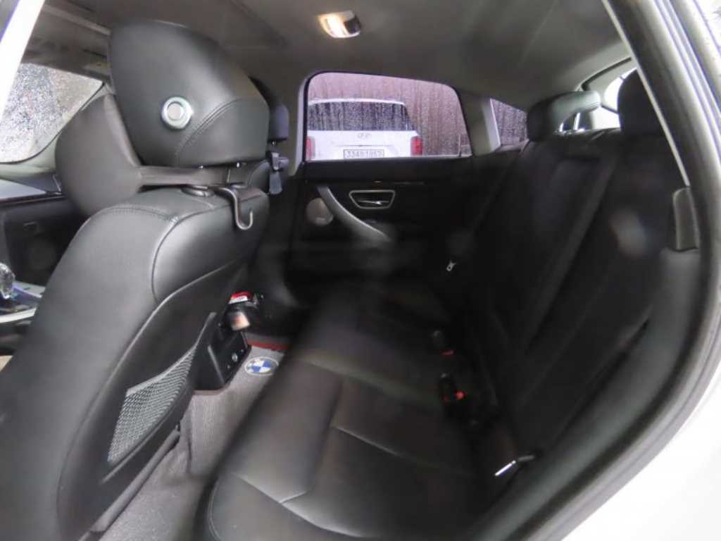 BMW 4-Series — photo 07