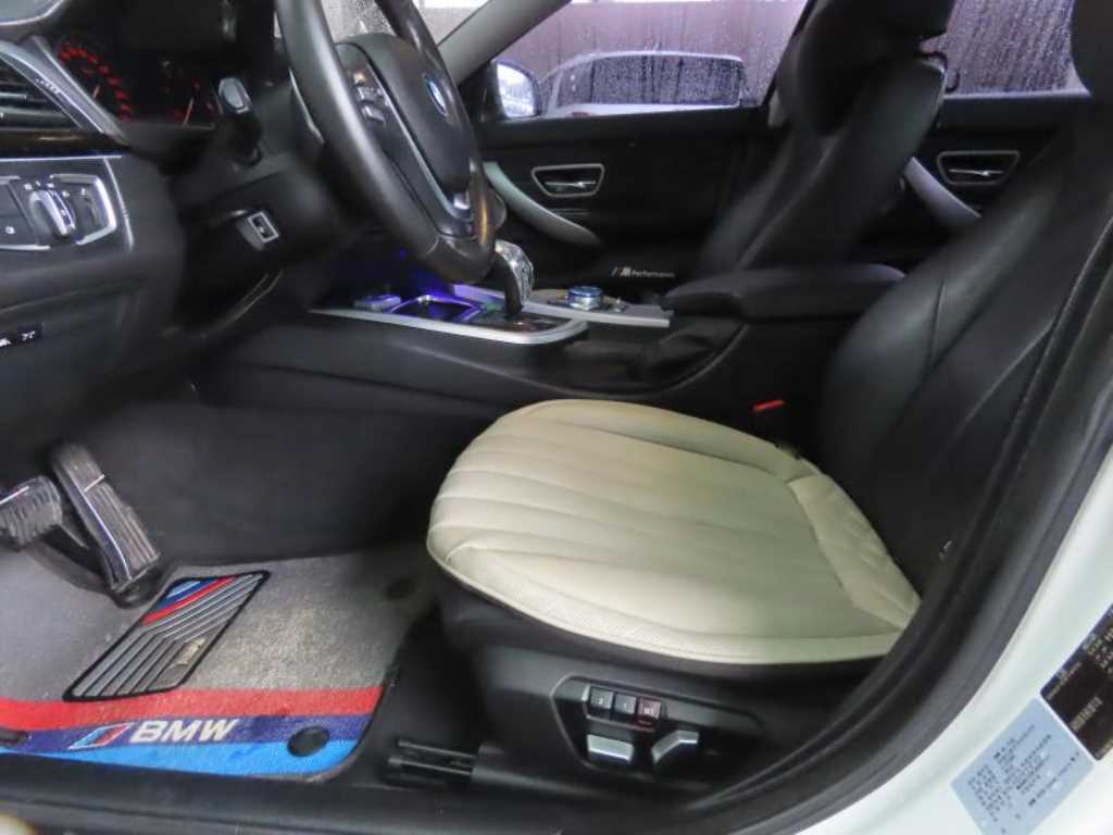 BMW 4-Series — photo 16