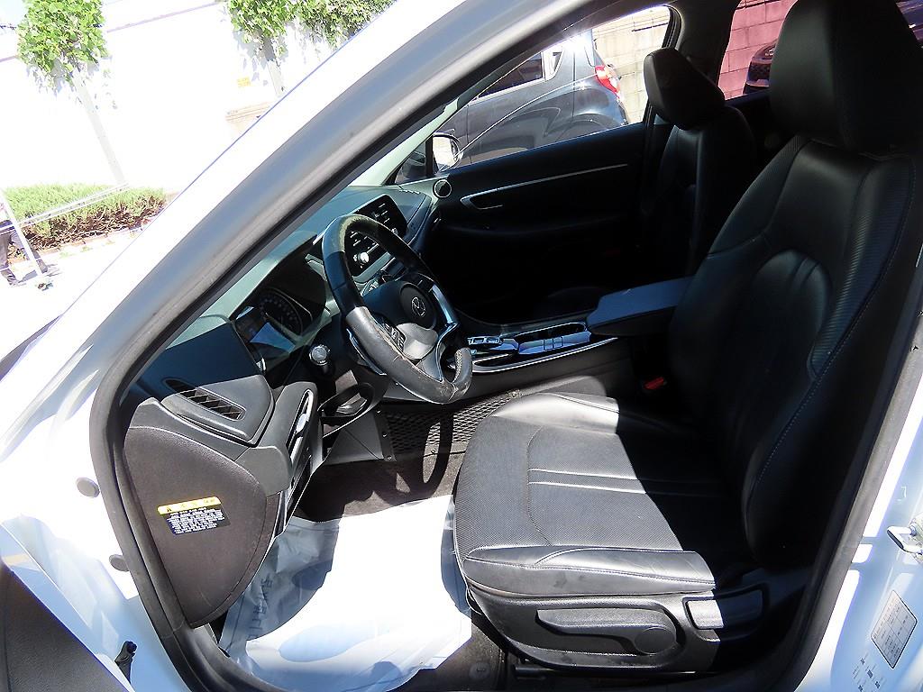 Hyundai Sonata — photo 05
